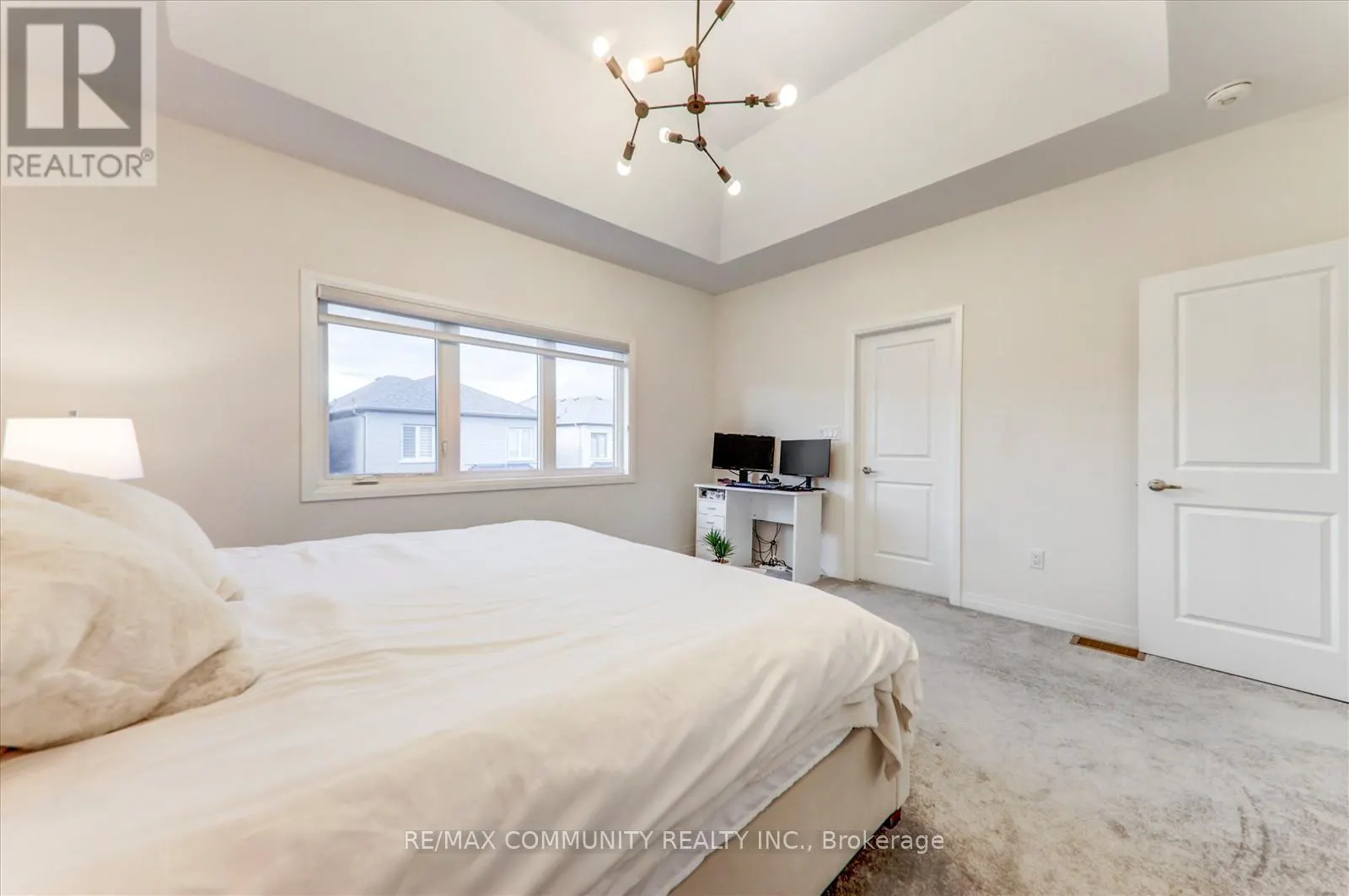 124 OGSTON CRESCENT