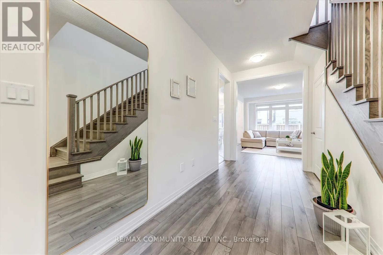 124 OGSTON CRESCENT