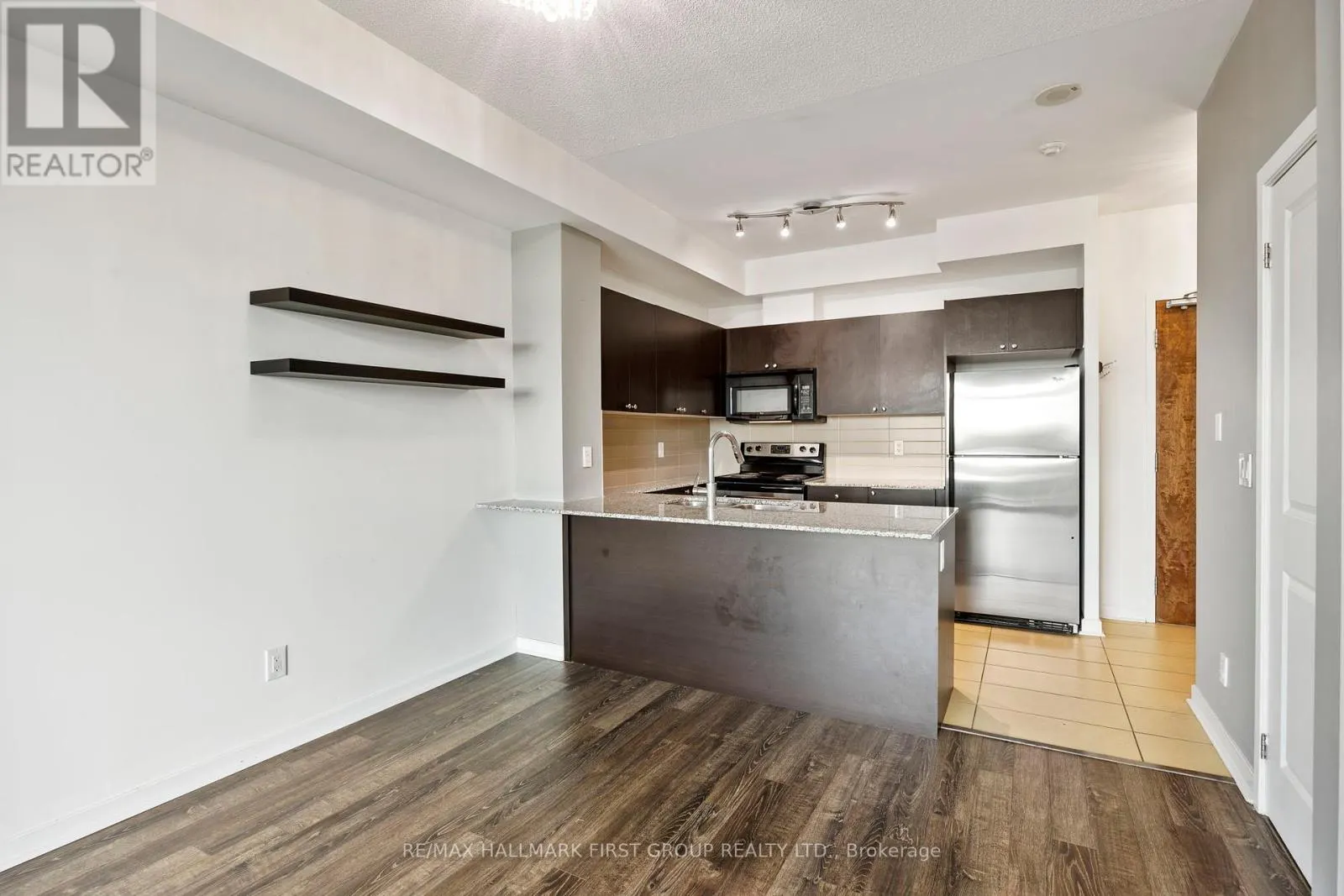 1607 - 1235 BAYLY STREET