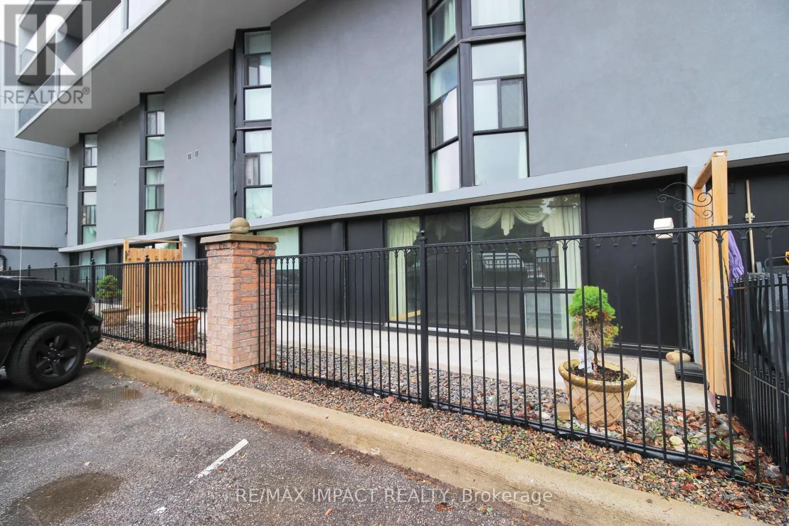 112 - 454 CENTRE STREET S, #112