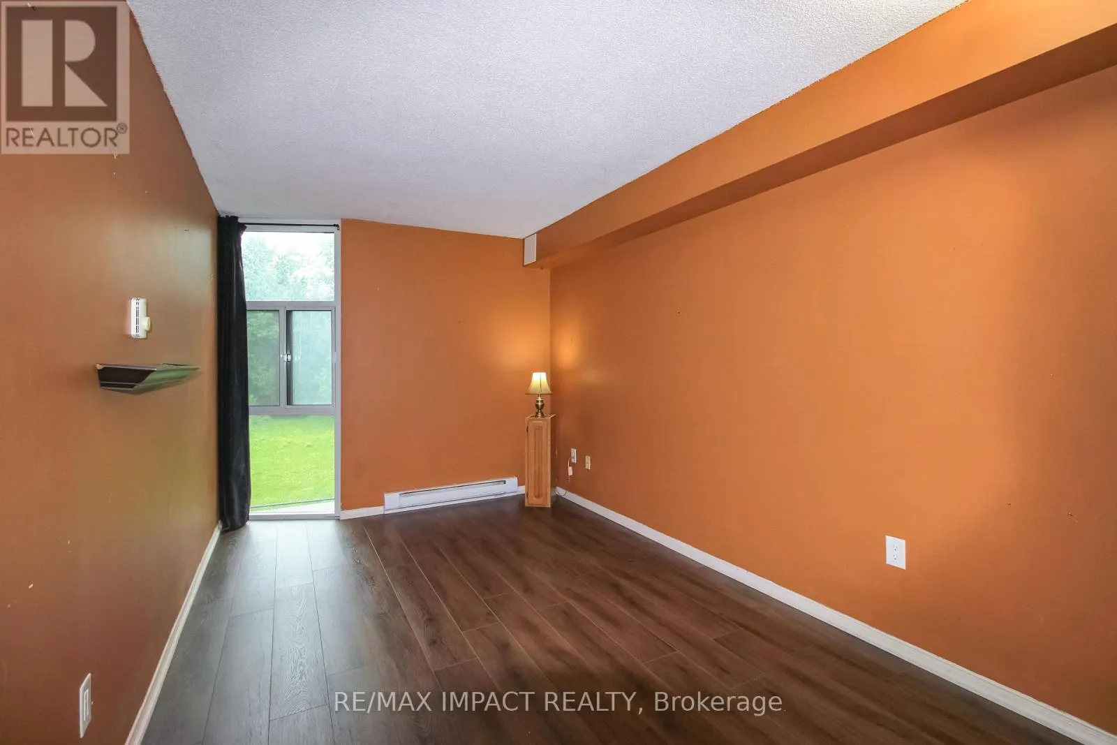 112 - 454 CENTRE STREET S, #112