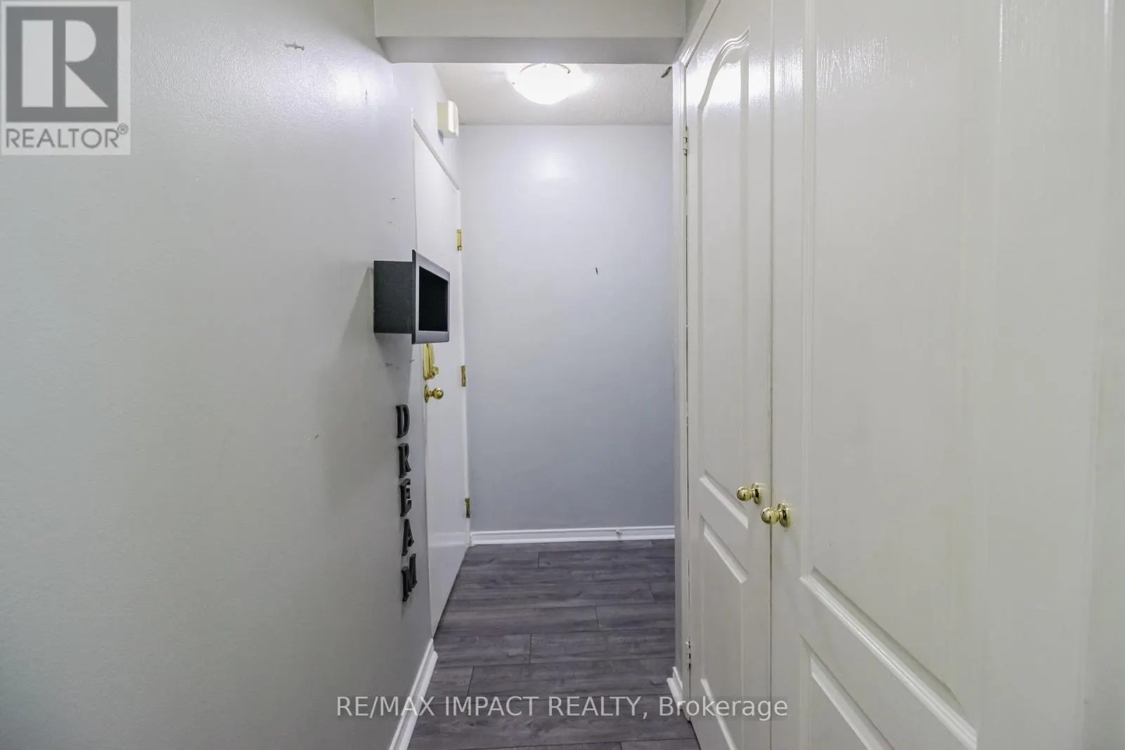 112 - 454 CENTRE STREET S, #112