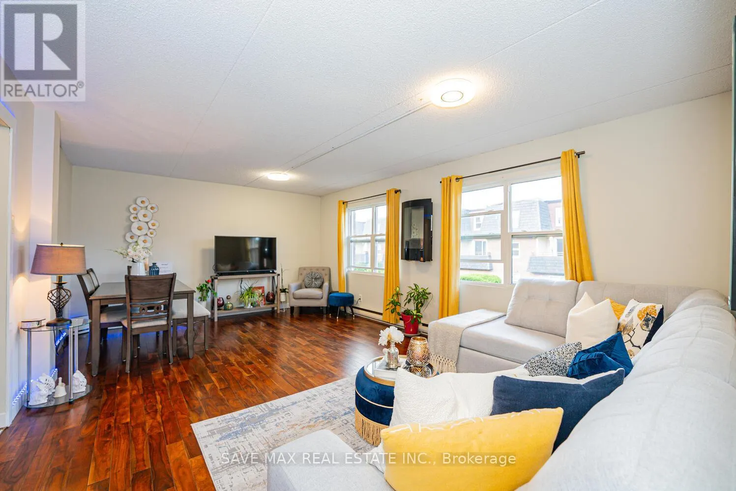 214 - 580 MARY STREET E