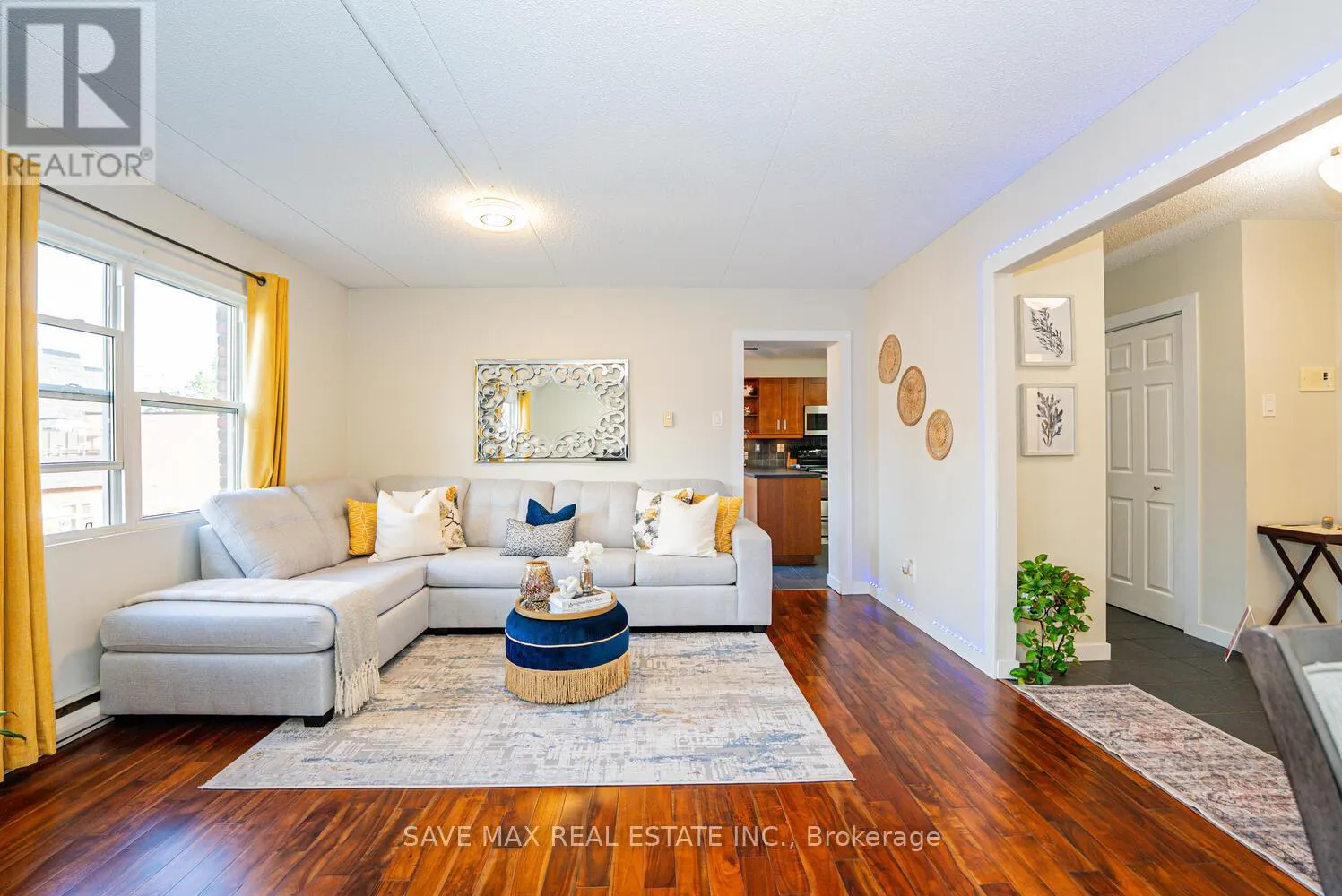 214 - 580 MARY STREET E