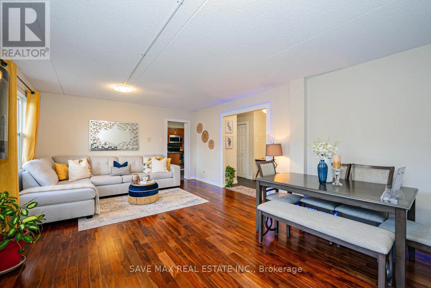 214 - 580 MARY STREET E