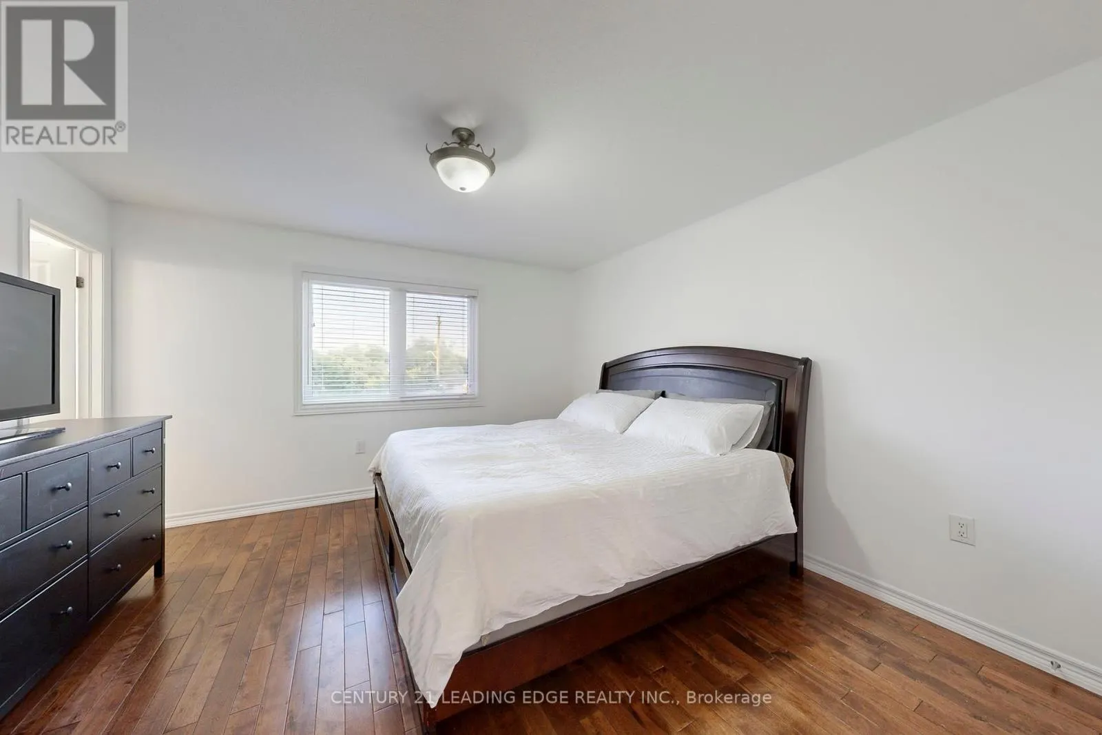 12 PRINGDALE GARDENS CIRCLE