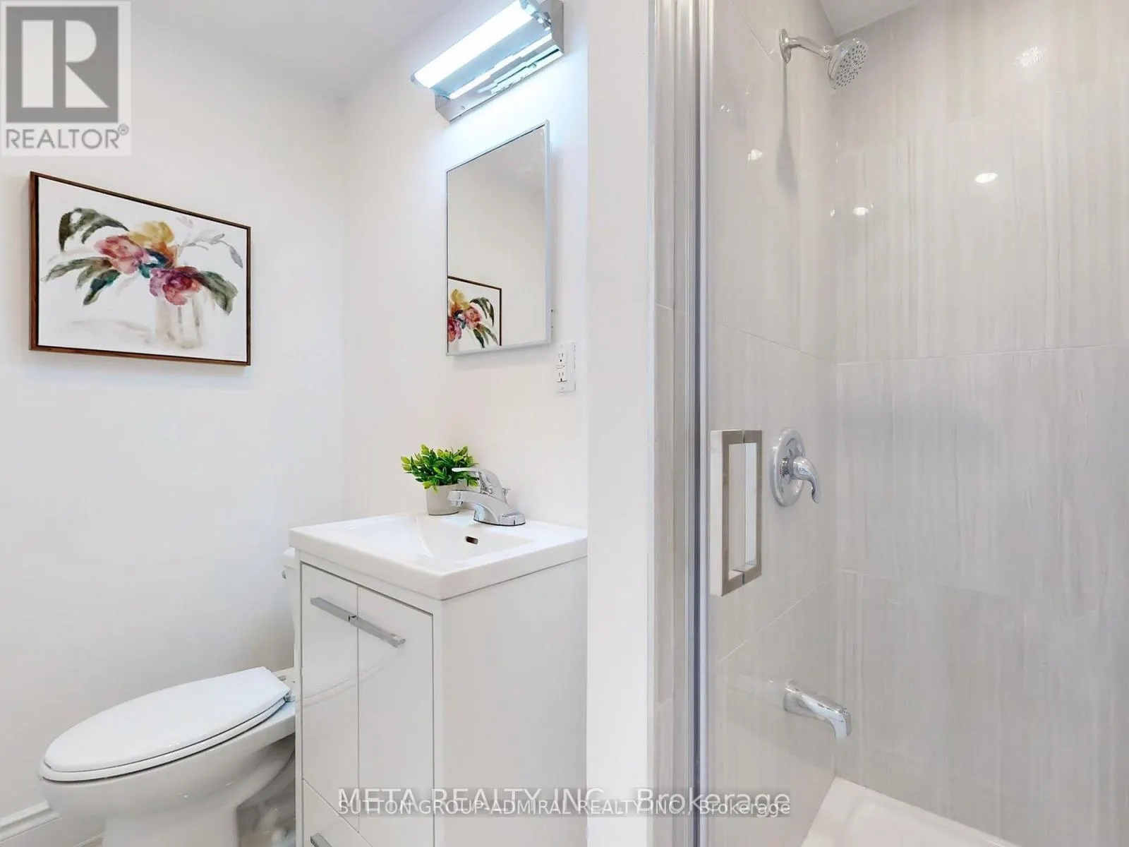 696 JASMINE CRESCENT