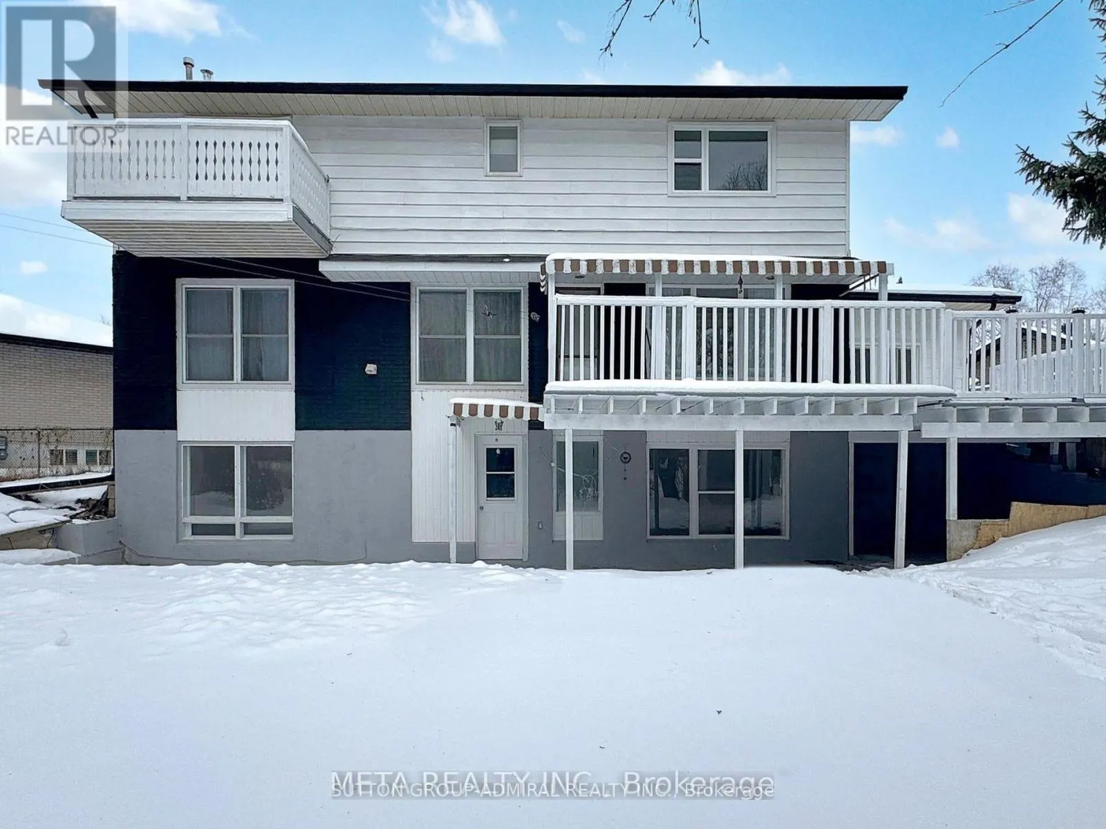 696 JASMINE CRESCENT