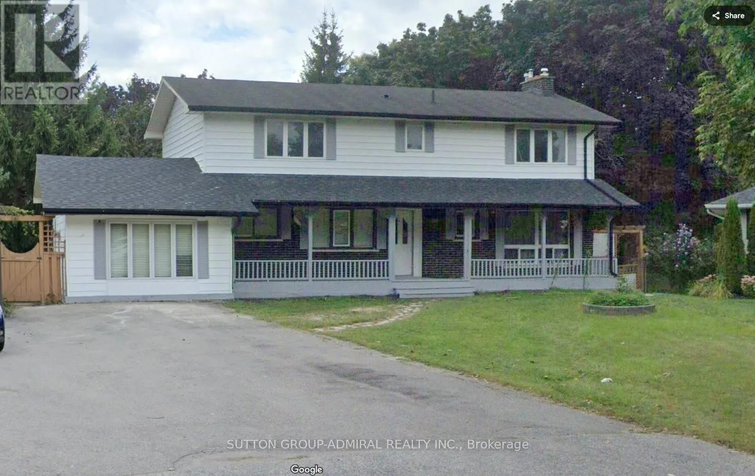 696 JASMINE CRESCENT