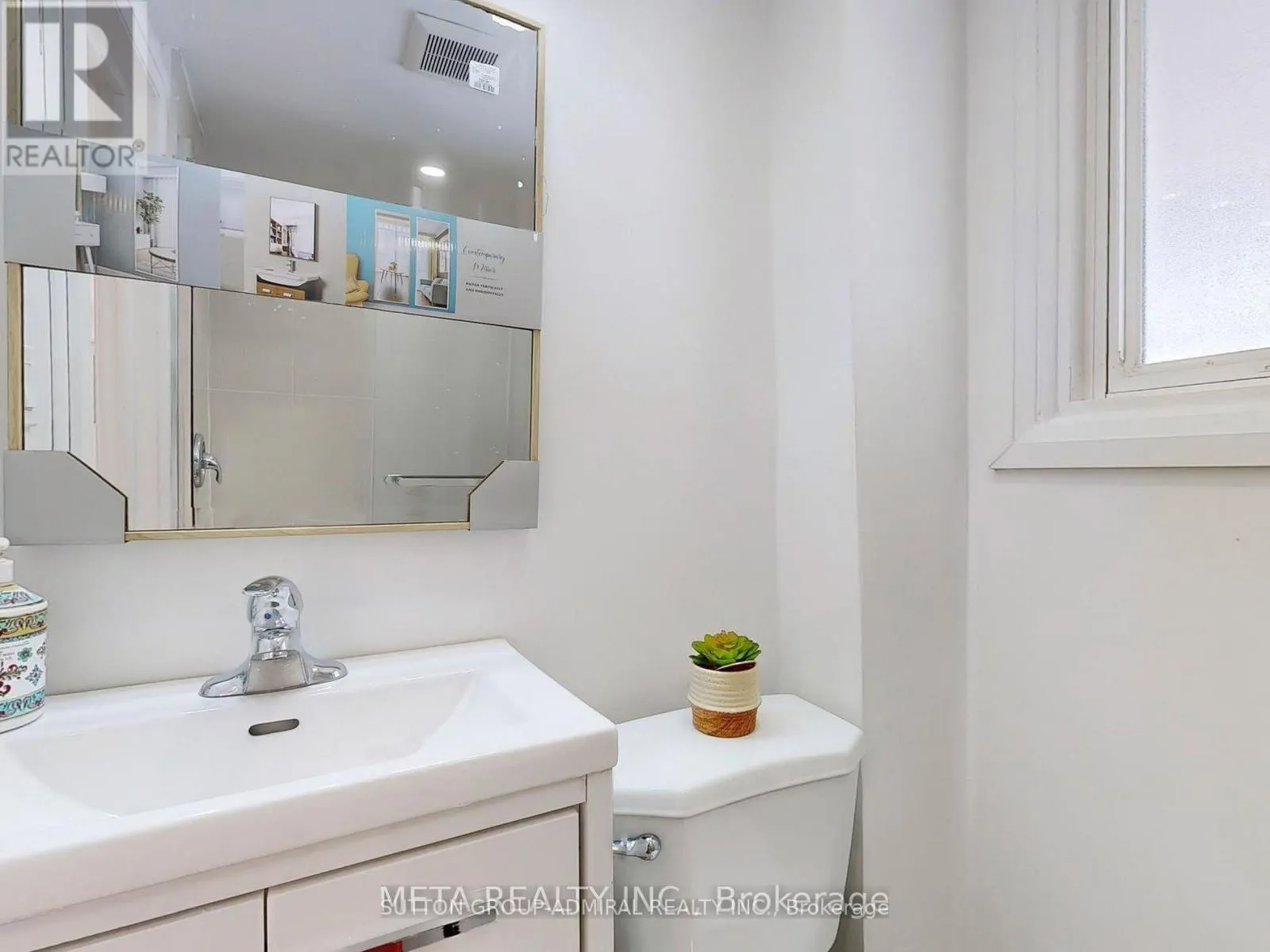696 JASMINE CRESCENT