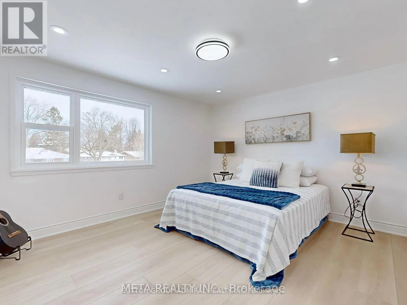 696 JASMINE CRESCENT