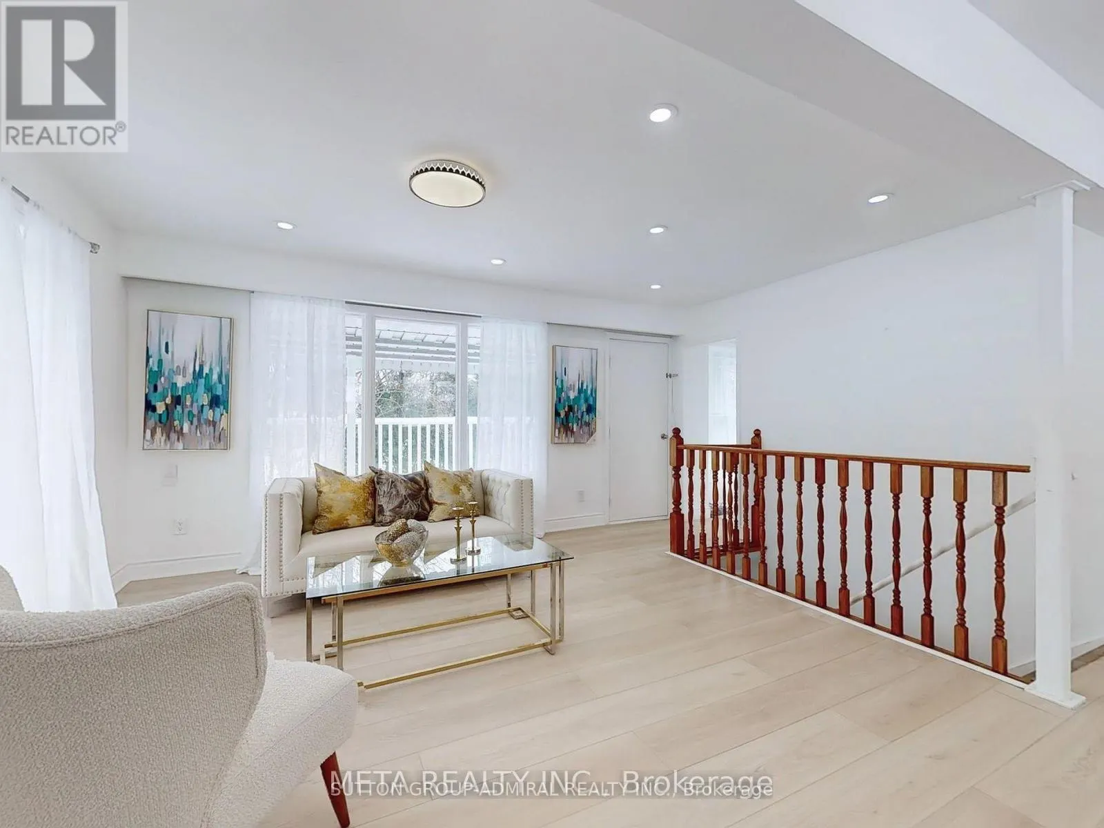 696 JASMINE CRESCENT