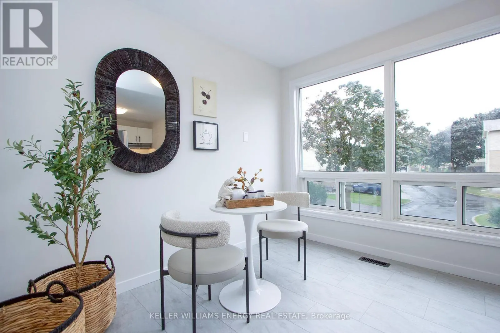 60 - 1133 RITSON ROAD N, #60