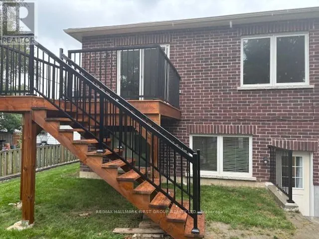 UPPER LEVEL - 115 CEDAR STREET