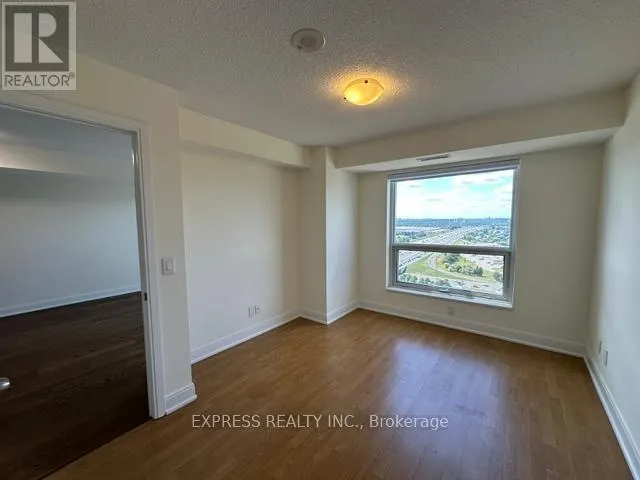 2806 - 125 VILLAGE GREEN SQUARE