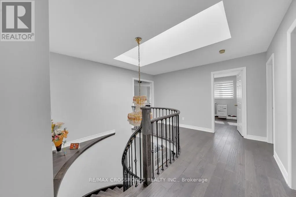 15 LEAH CRESCENT