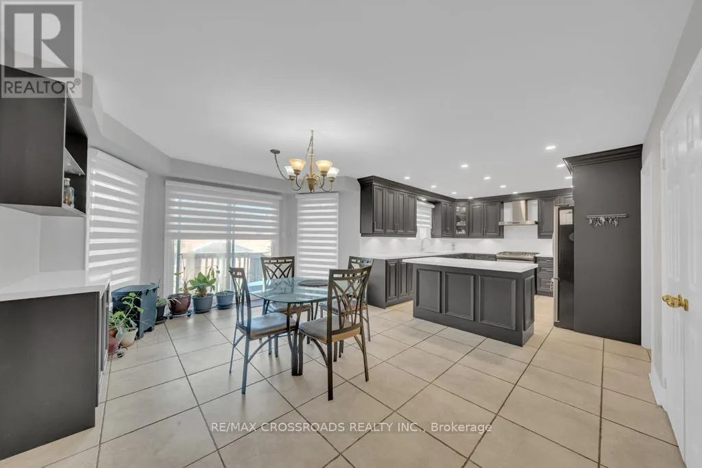 15 LEAH CRESCENT