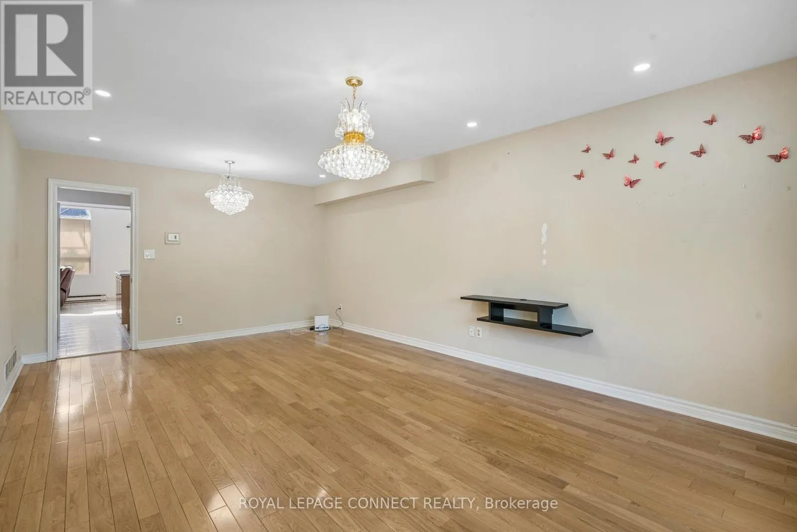 53 SNOWBALL CRESCENT