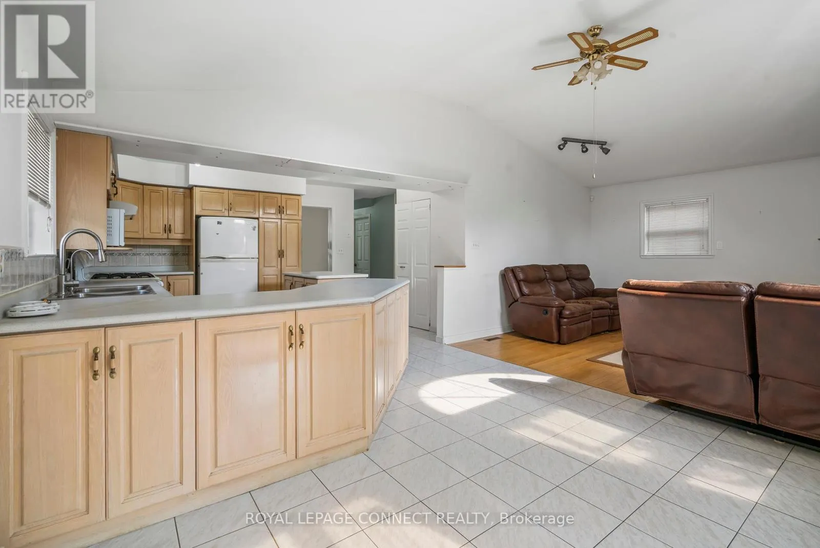 53 SNOWBALL CRESCENT