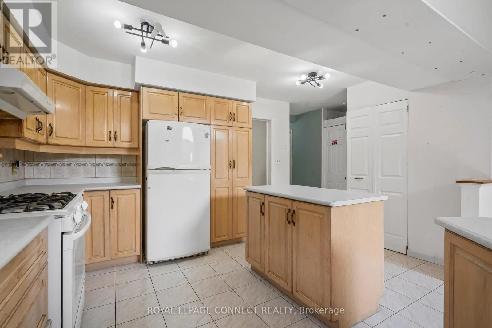 53 SNOWBALL CRESCENT