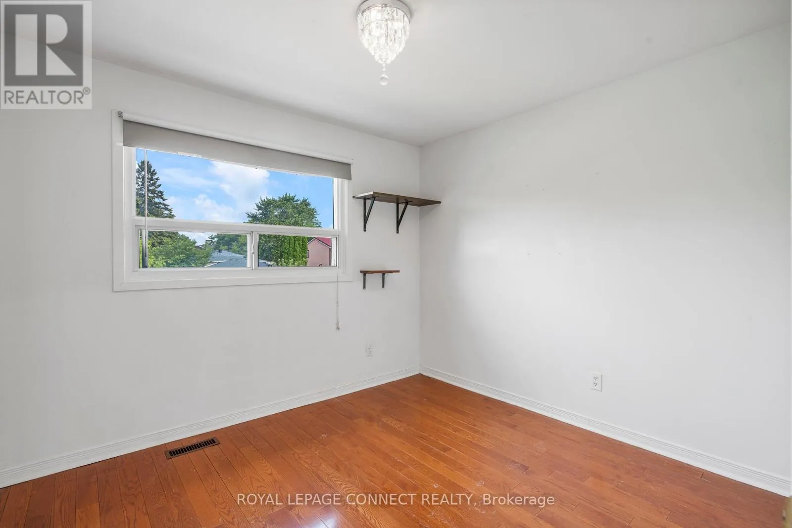 53 SNOWBALL CRESCENT