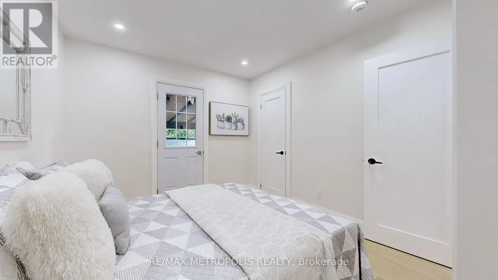 81 SEDGEMOUNT DRIVE