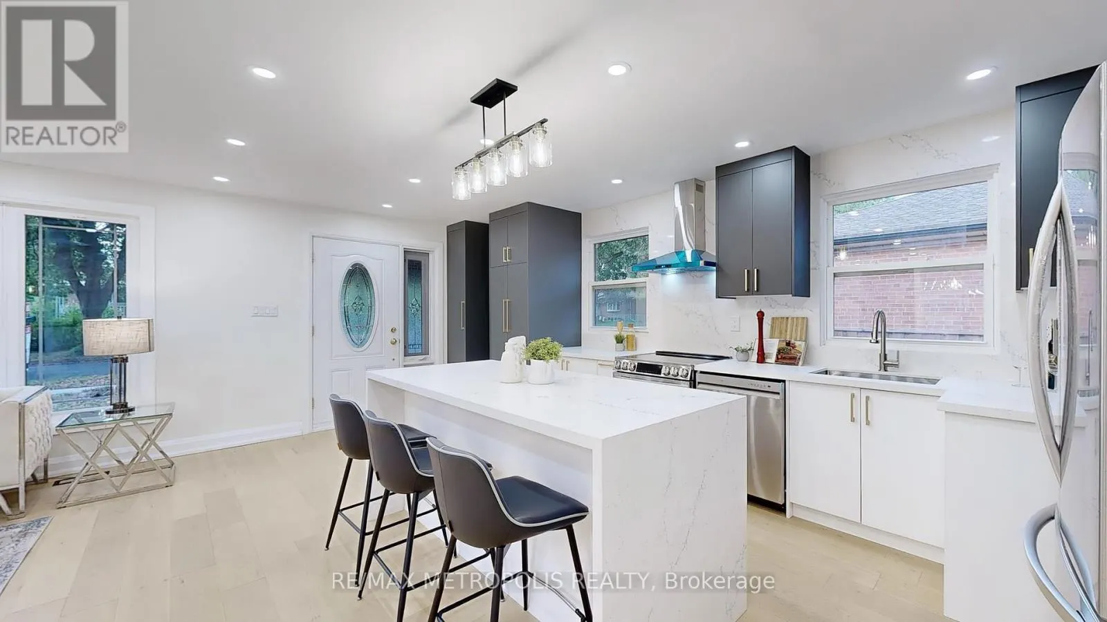 81 SEDGEMOUNT DRIVE