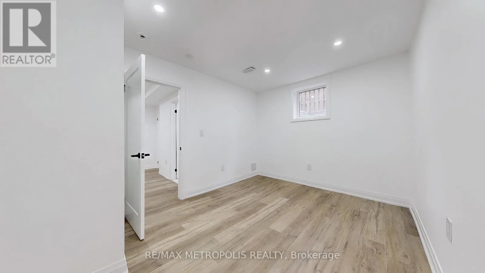 81 SEDGEMOUNT DRIVE