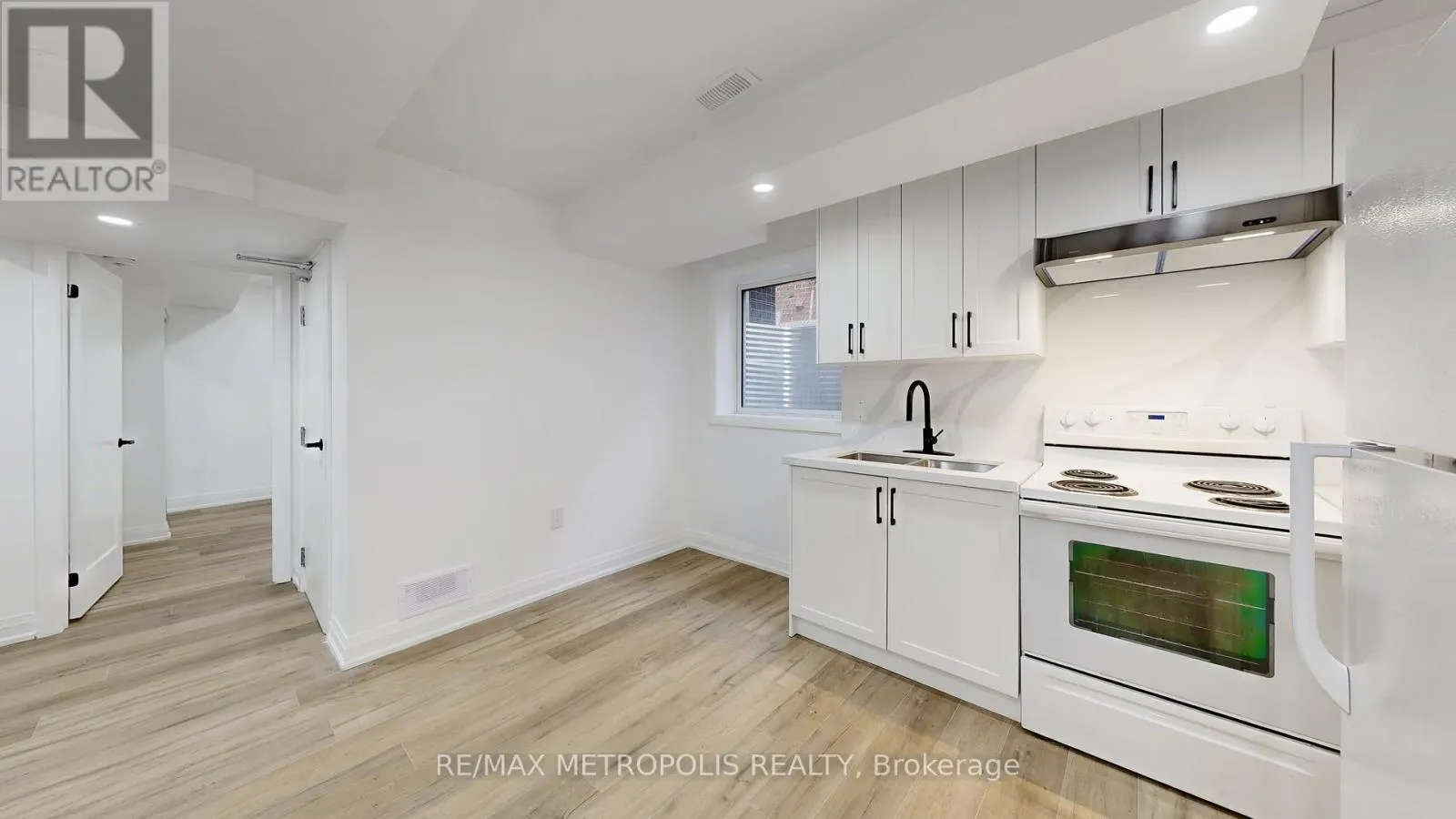 81 SEDGEMOUNT DRIVE
