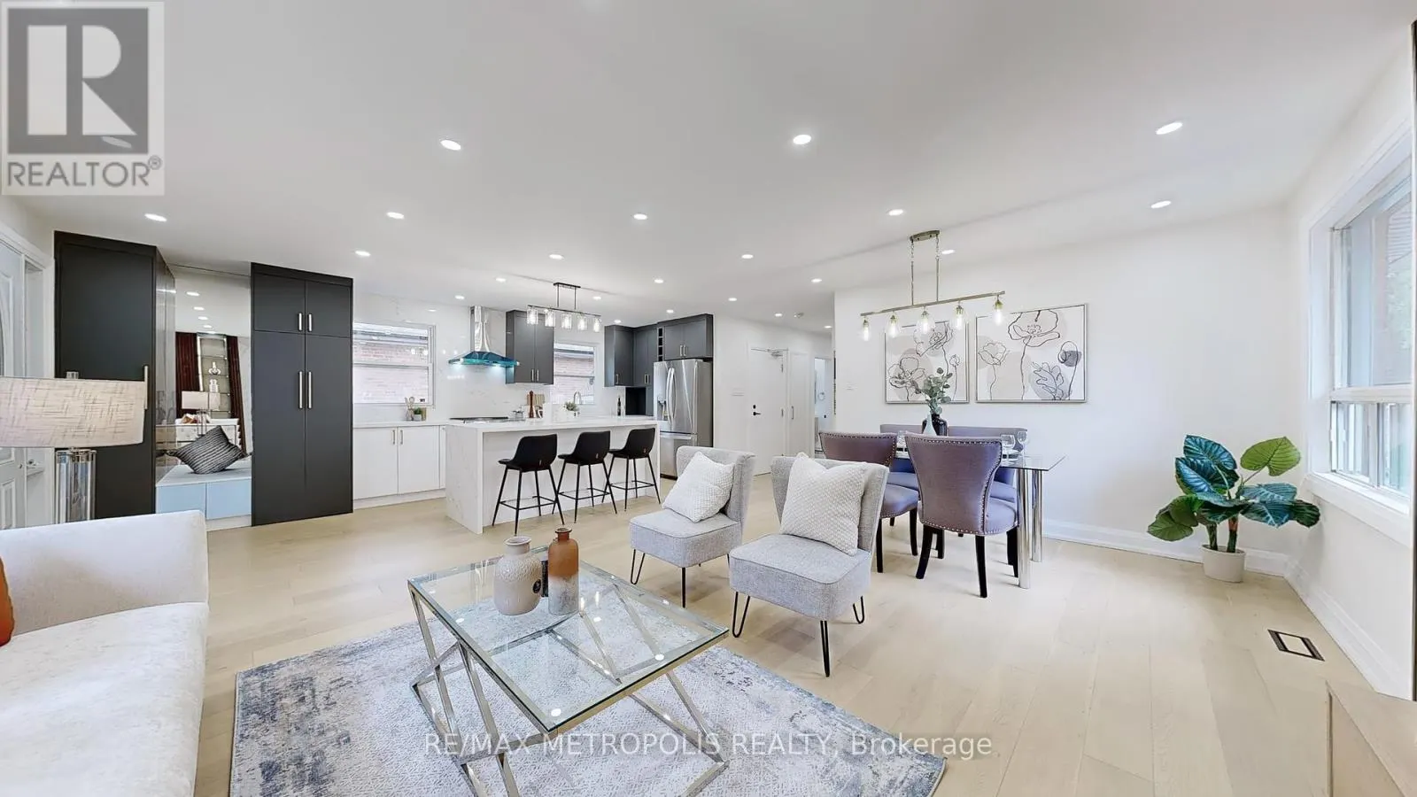 81 SEDGEMOUNT DRIVE