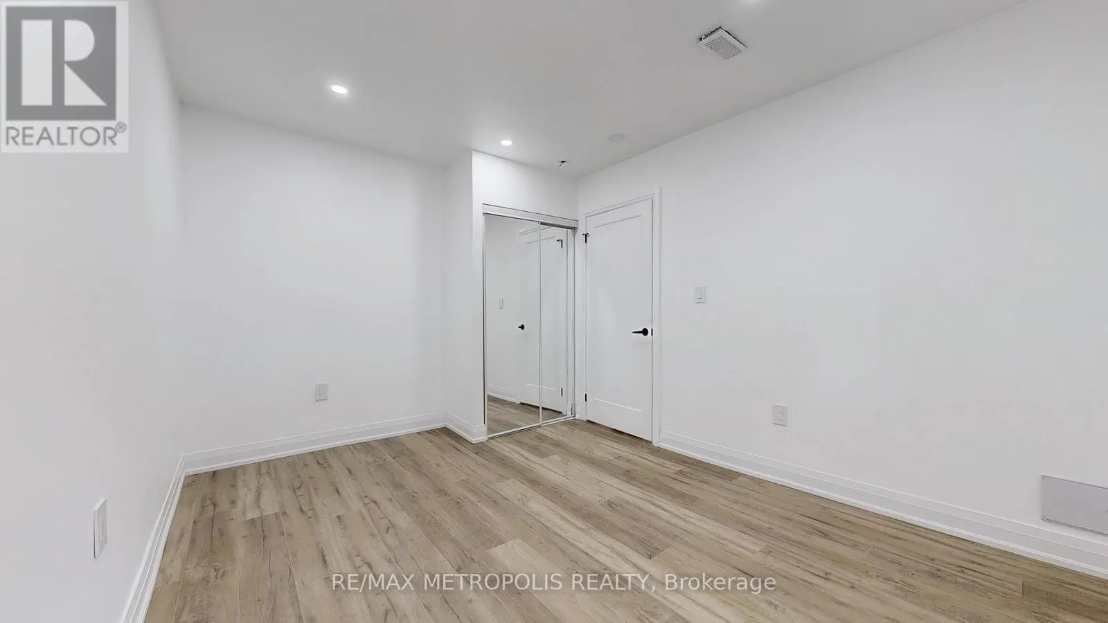81 SEDGEMOUNT DRIVE