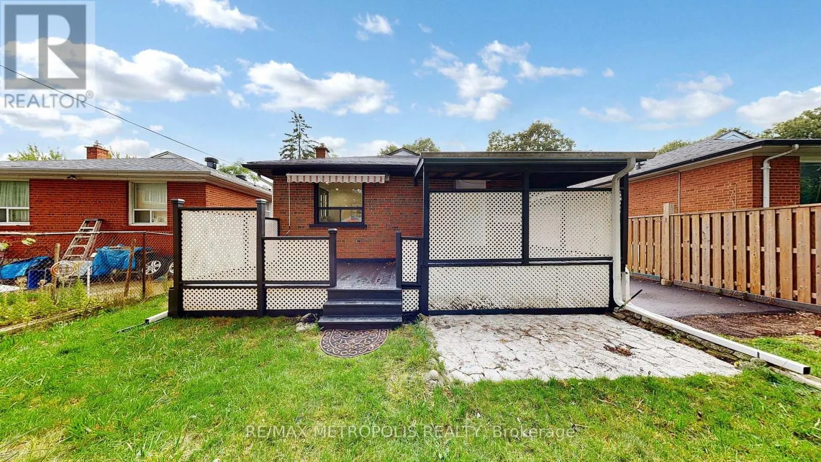 81 SEDGEMOUNT DRIVE