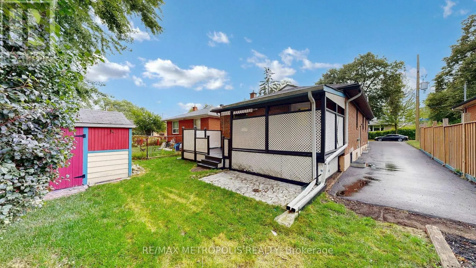 81 SEDGEMOUNT DRIVE