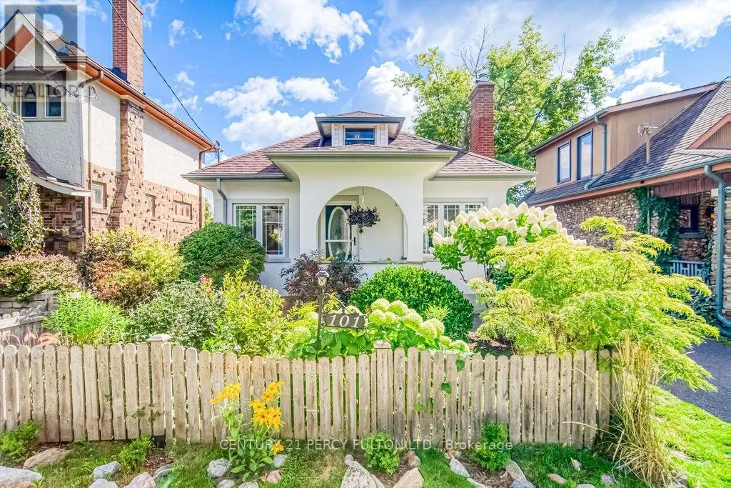 101 ROXBOROUGH AVENUE