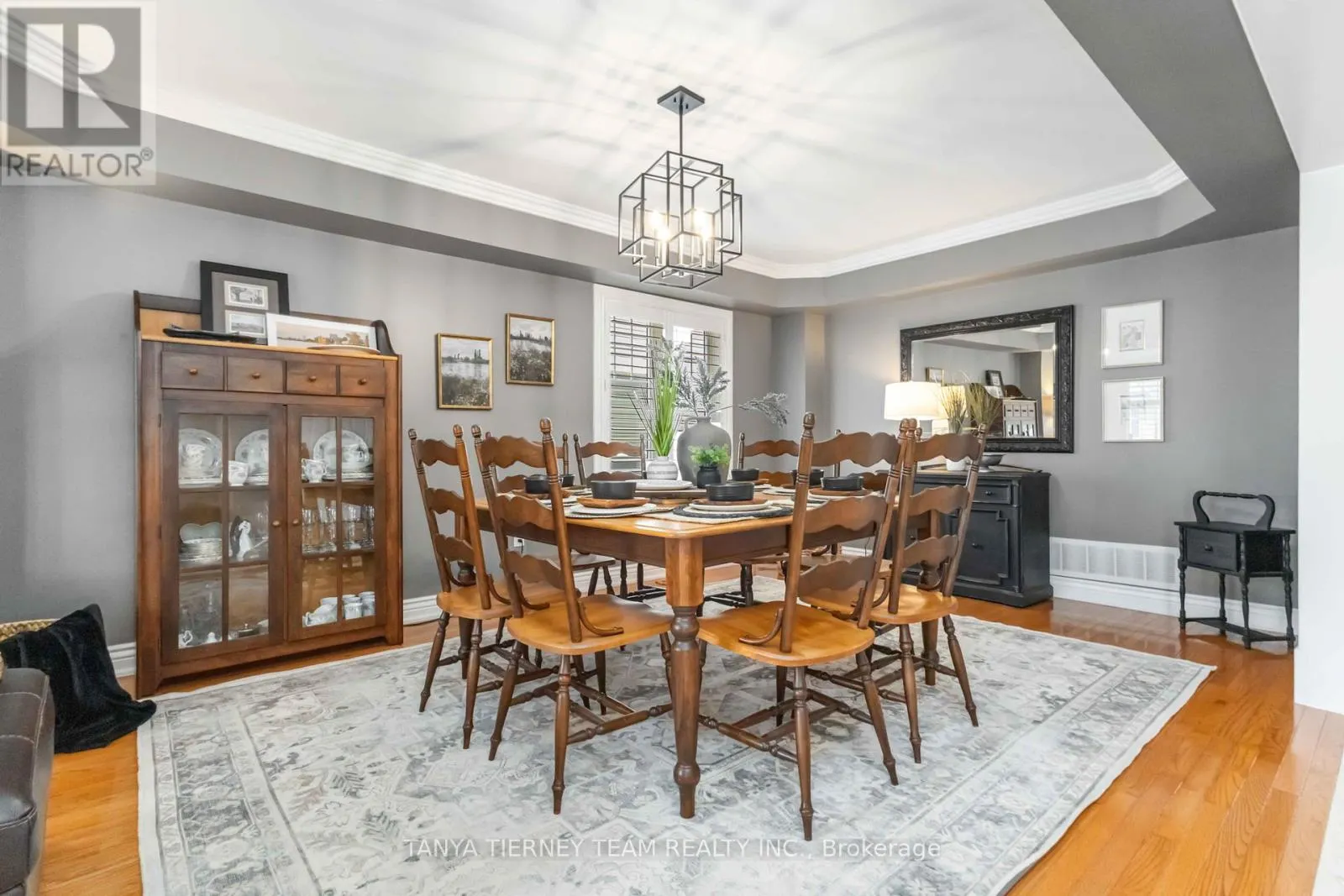 11 CLARIDGE CRESCENT