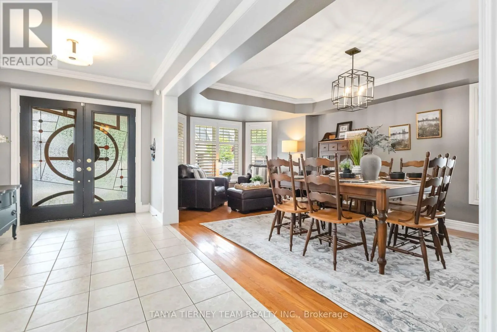 11 CLARIDGE CRESCENT
