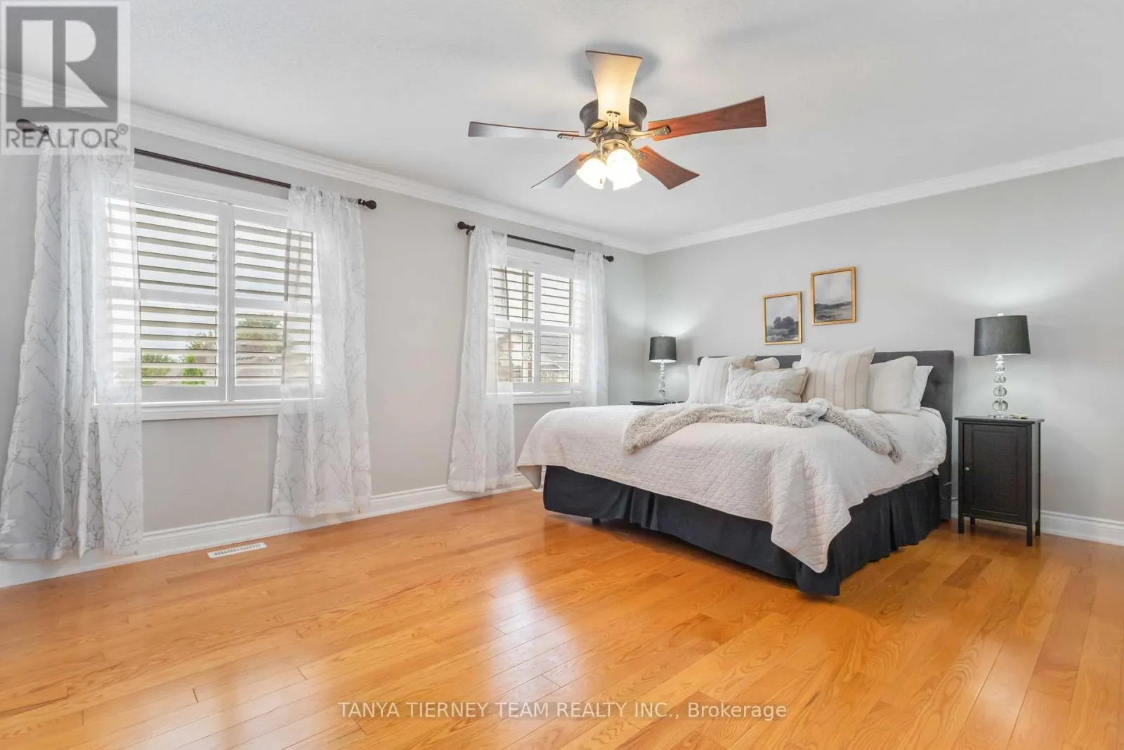 11 CLARIDGE CRESCENT