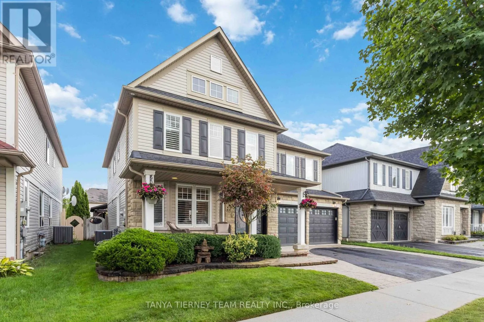 11 CLARIDGE CRESCENT