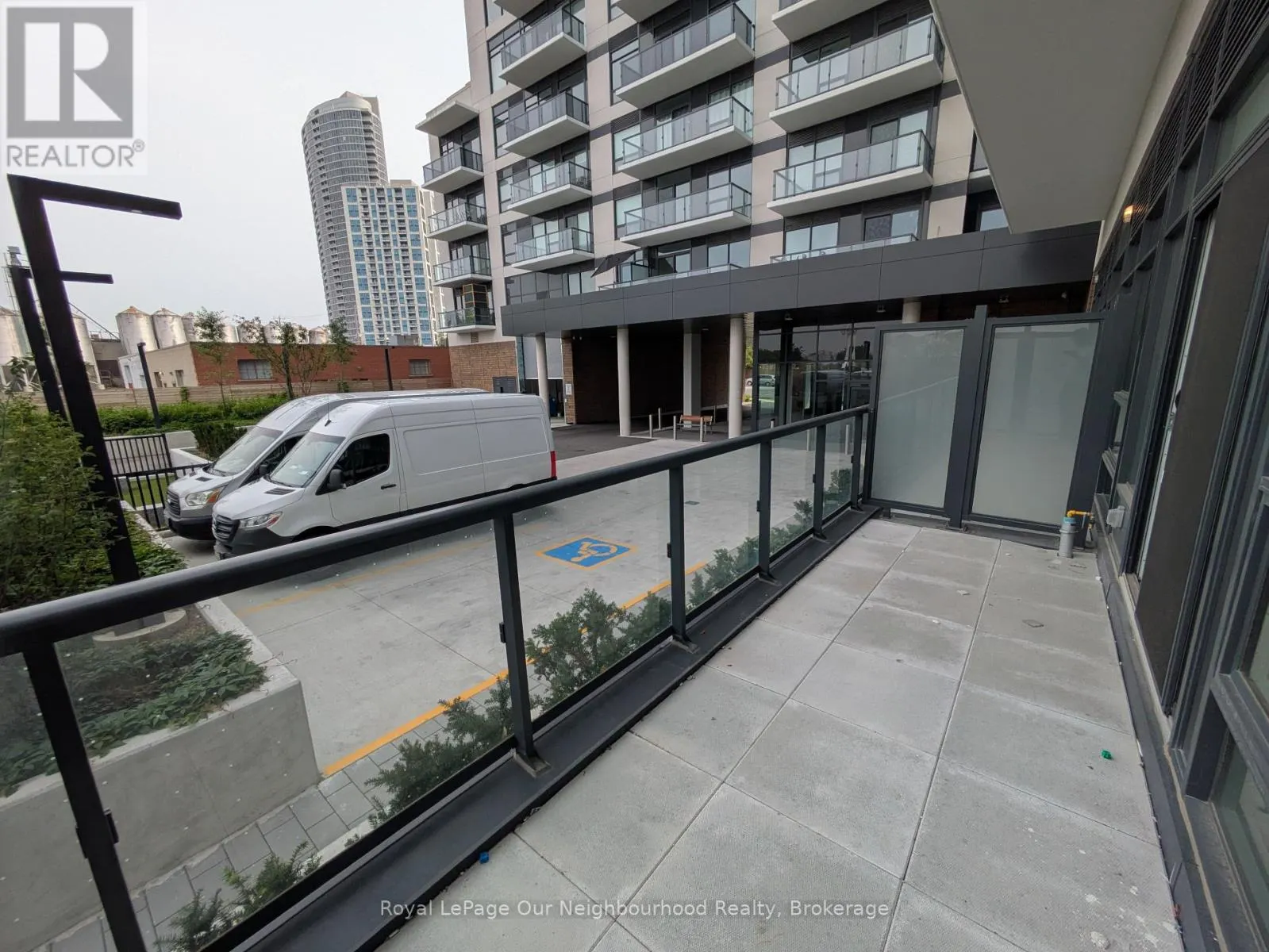 211 - 1350 ELLESMERE ROAD, #211