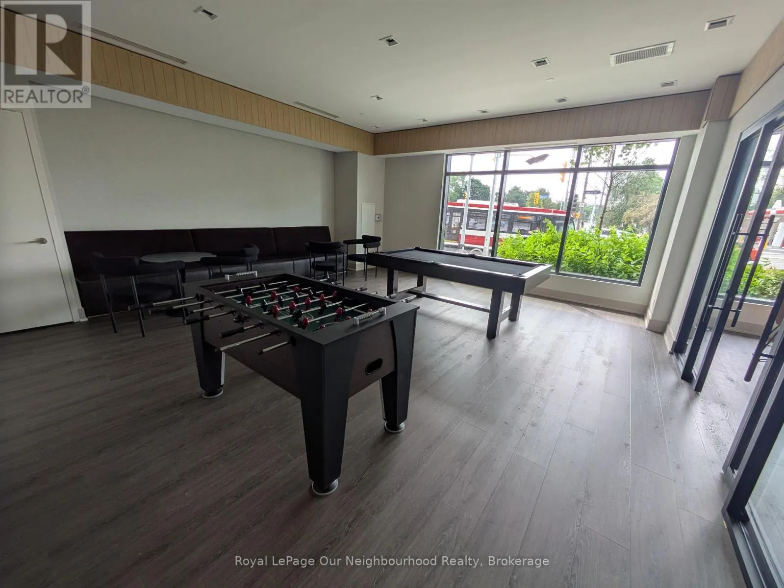 211 - 1350 ELLESMERE ROAD, #211