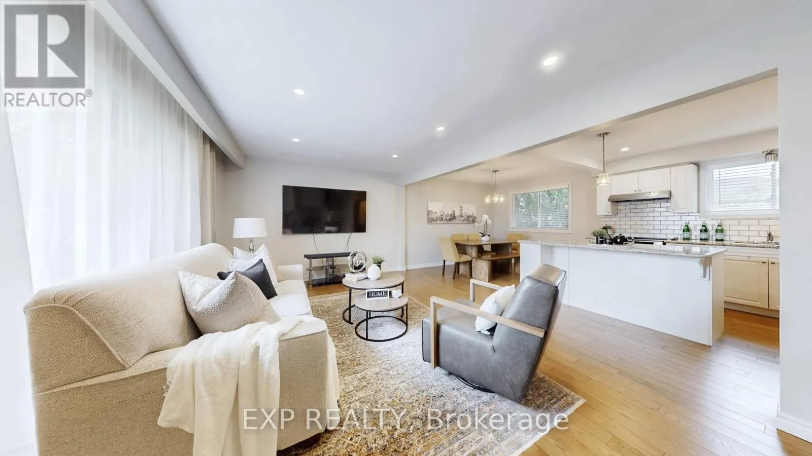 933 CENTRAL PARK BOULEVARD N