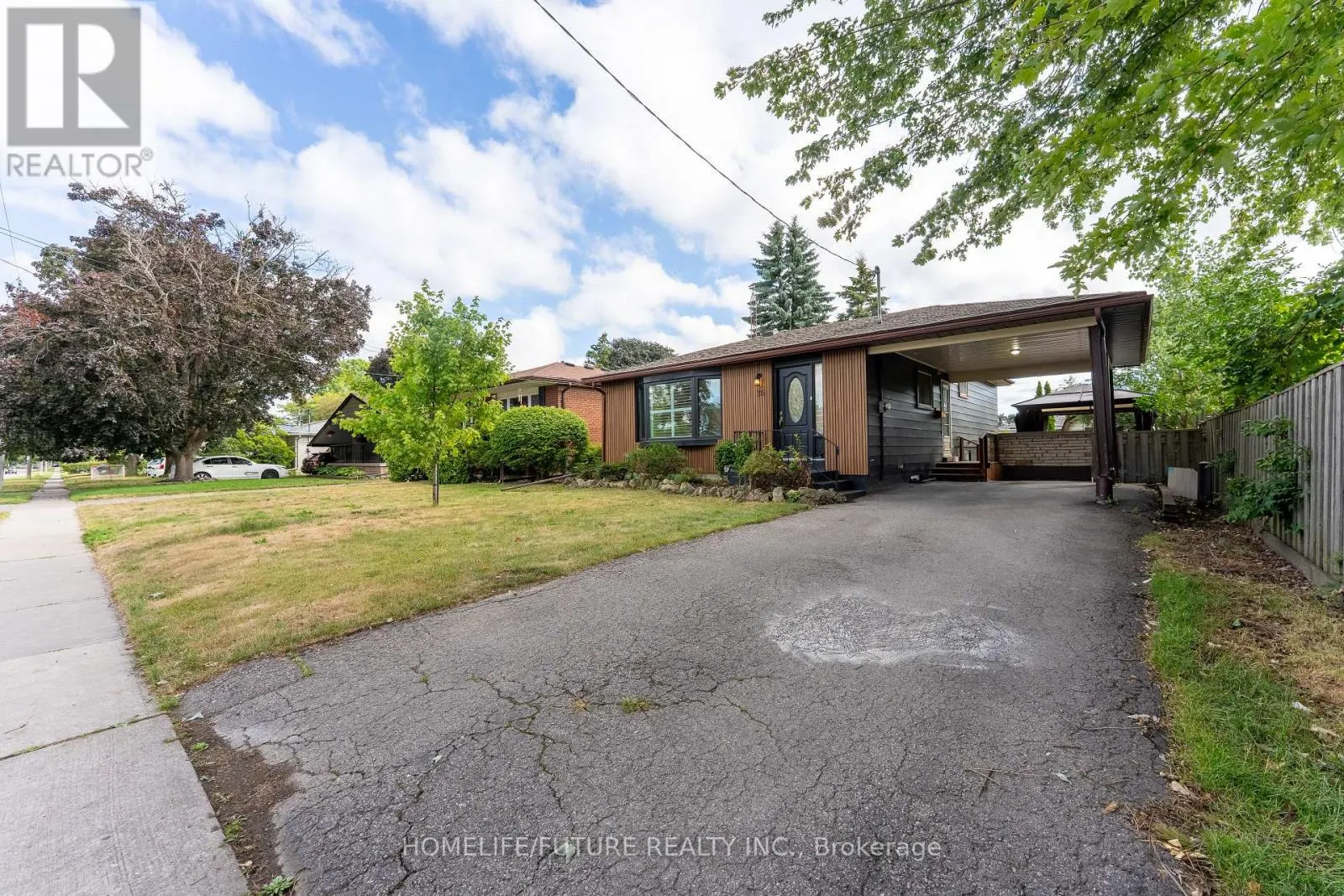 219 GUELPH STREET
