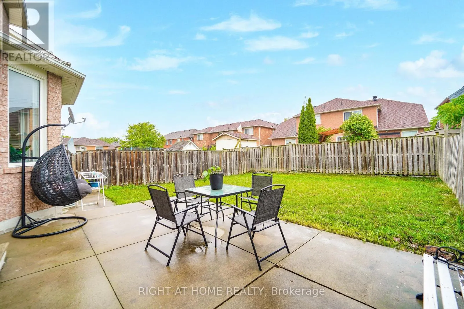 180 RAPONI CIRCLE