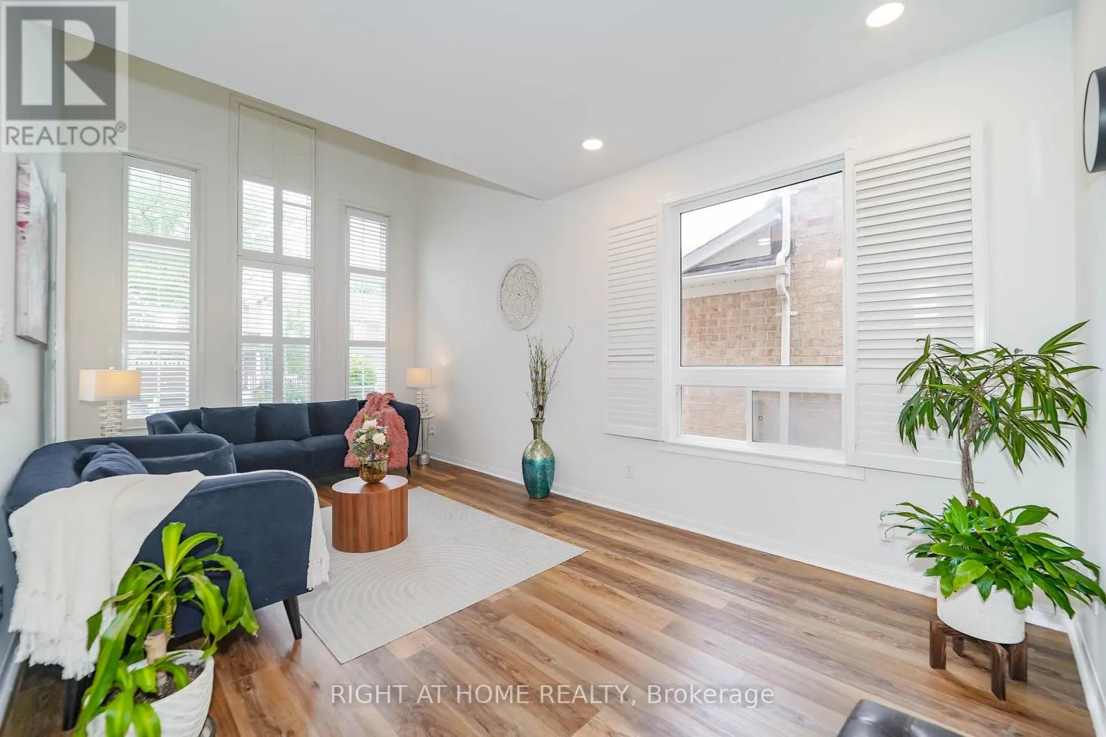 180 RAPONI CIRCLE