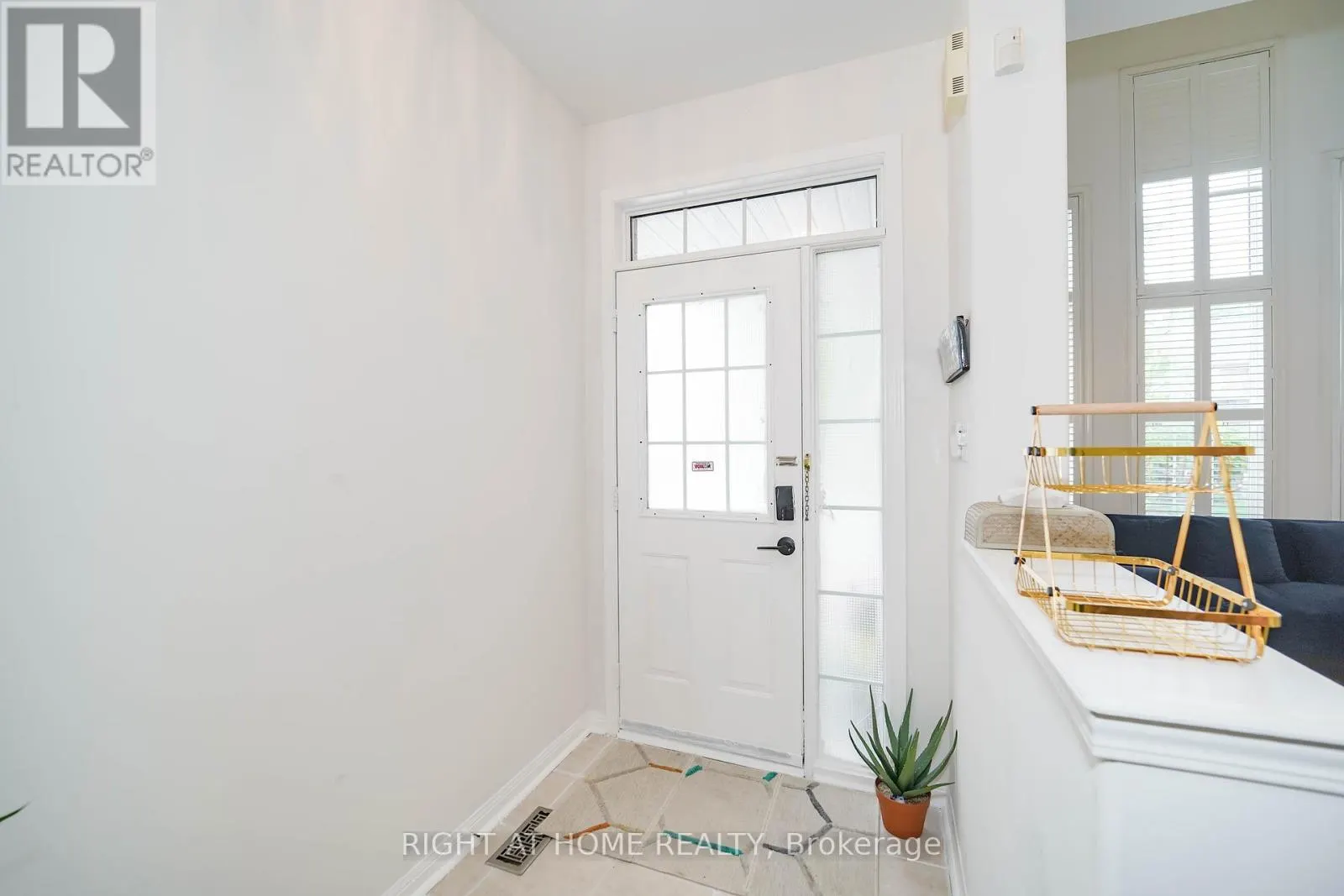 180 RAPONI CIRCLE