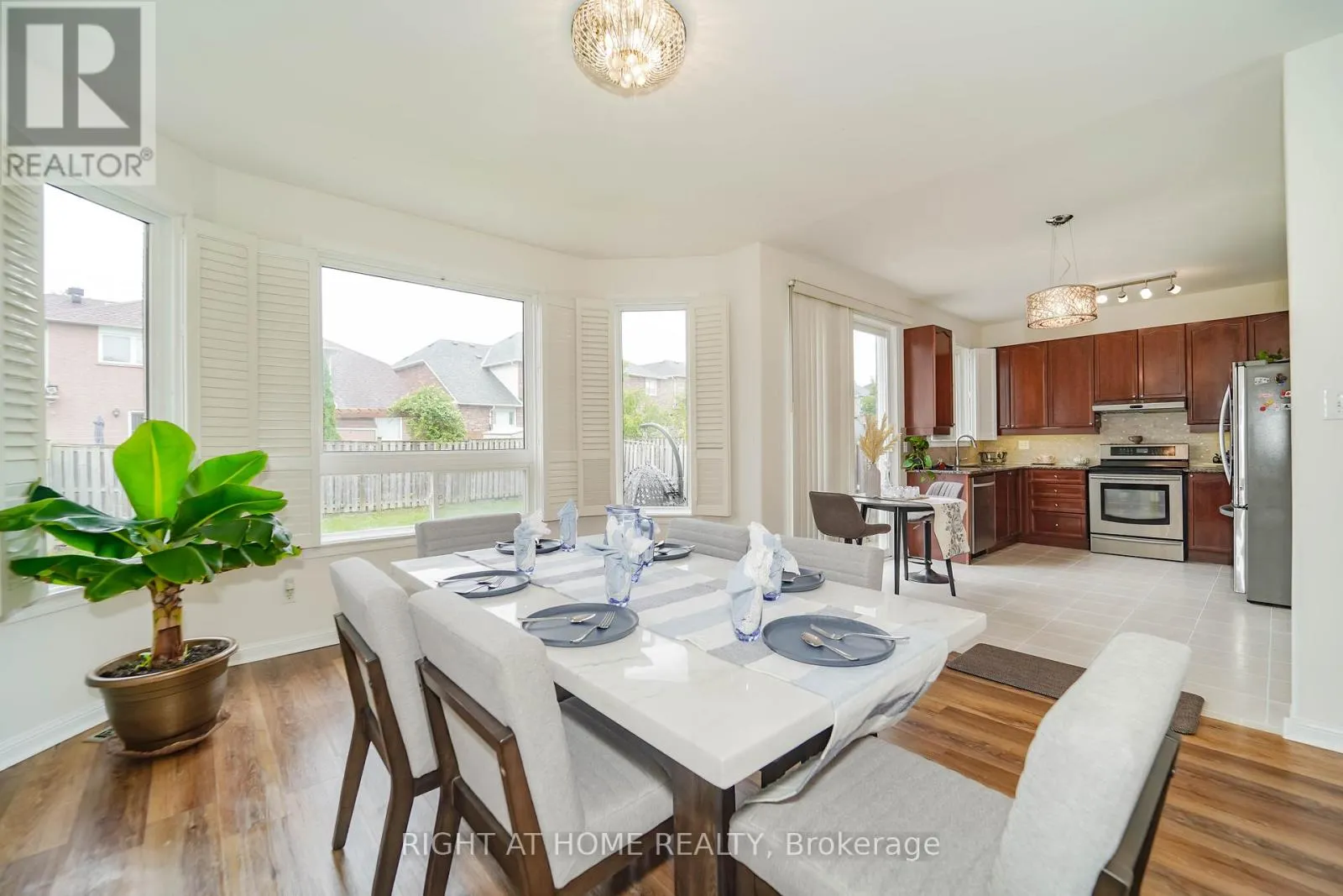 180 RAPONI CIRCLE