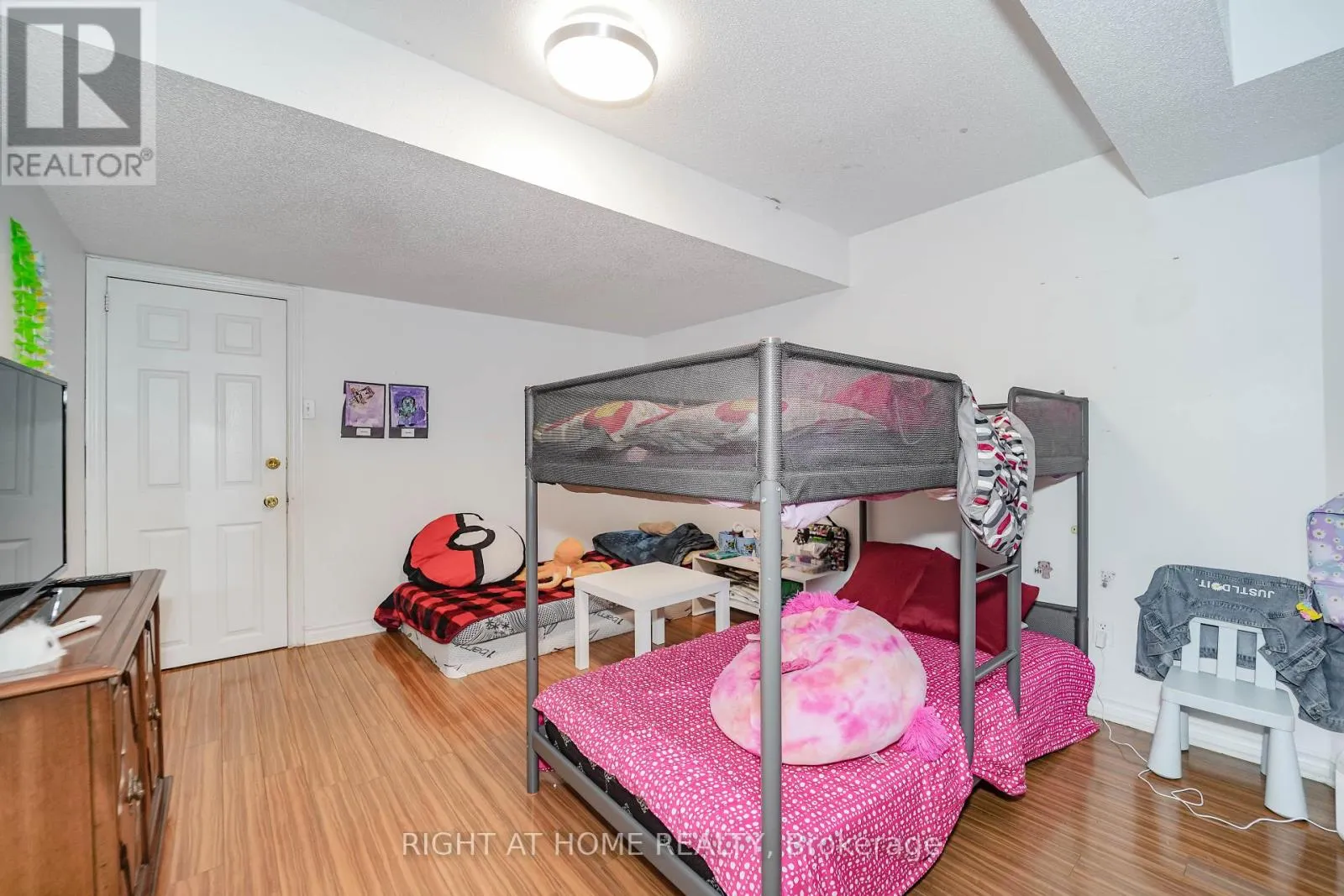 180 RAPONI CIRCLE