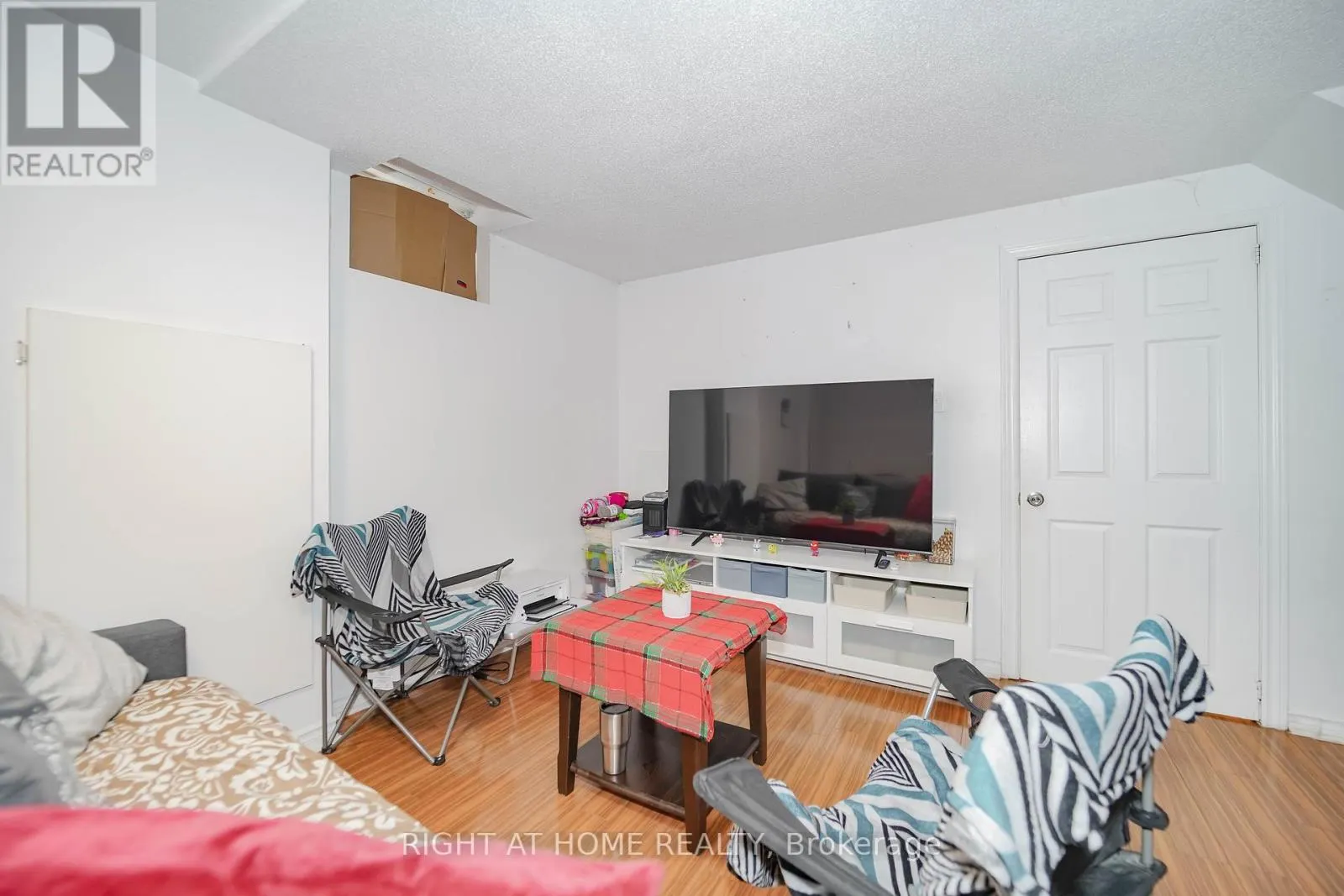 180 RAPONI CIRCLE