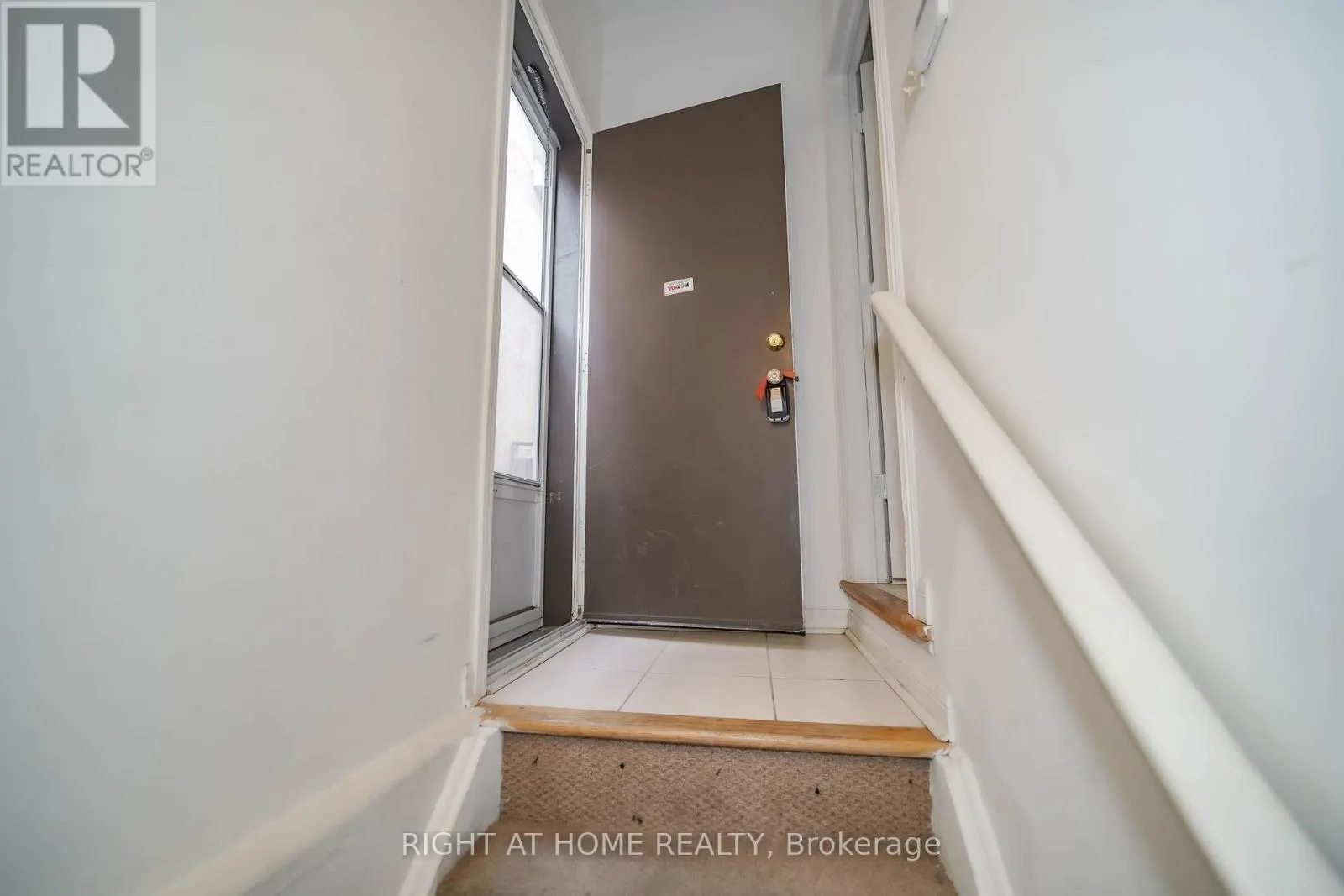180 RAPONI CIRCLE