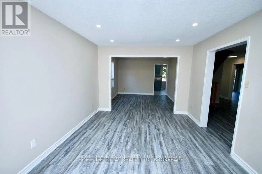 2390 WILDWOOD CRESCENT